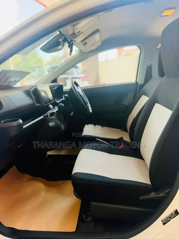 Daihatsu Mira L grade 2024