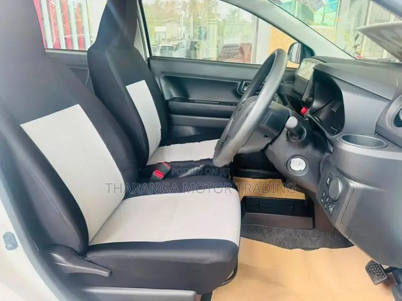 Daihatsu Mira L grade 2024