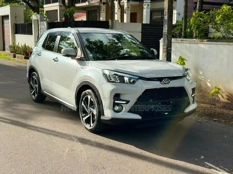 Toyota Raize Hybrid G Z Option 2025