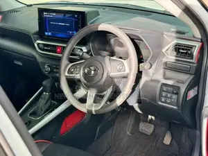 Toyota Raize Hybrid G Z Option 2025