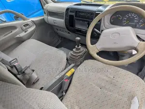 Toyota Dyna 12V Cabin