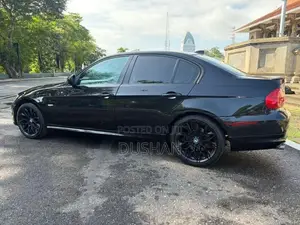 BMW 320i E90 2011