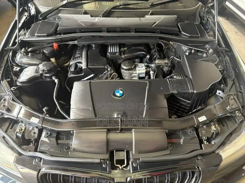 BMW 320i E90 2011