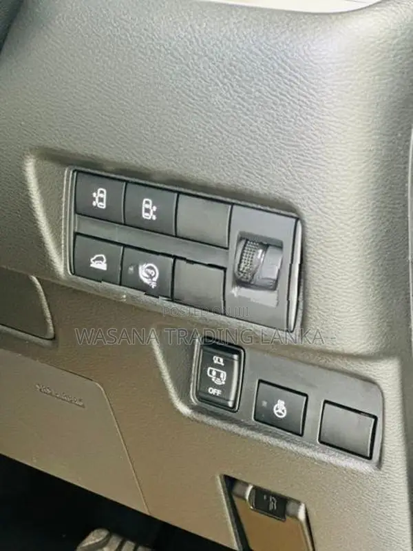 Mitsubishi Delica T Premium highest 2024