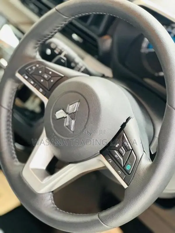 Mitsubishi Delica T Premium highest 2024