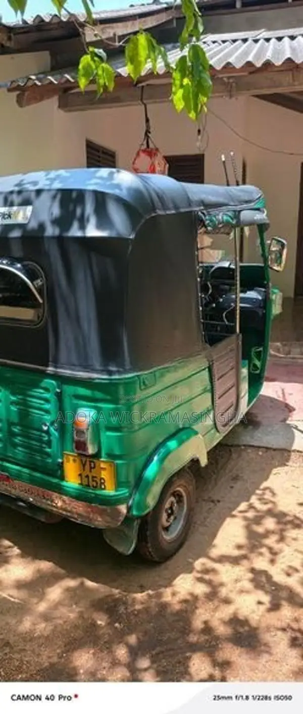 Bajaj RE 2011