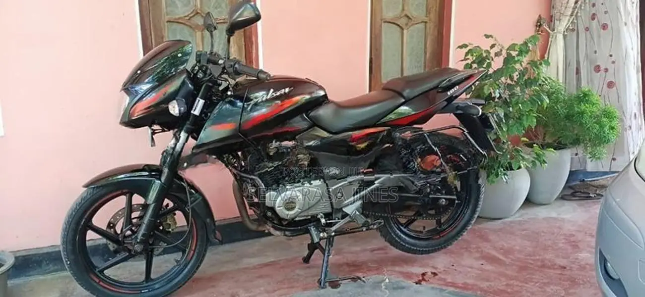 Bajaj Pulsar 180 2017