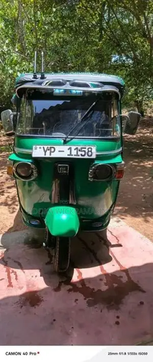 Bajaj RE 2011