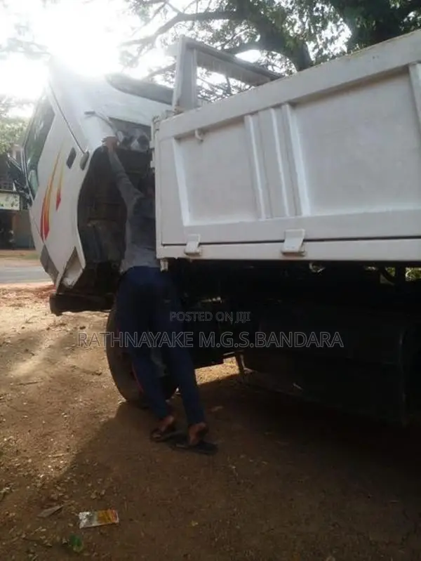 Tata Tipper 2011