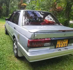 Nissan Sunny Trad 1987