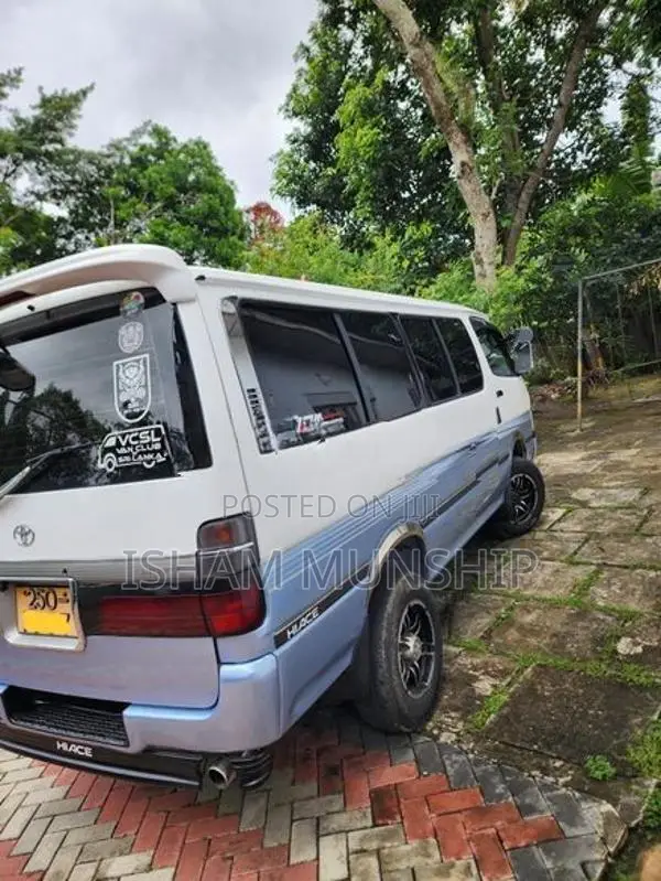 Toyota Dolphin 1994