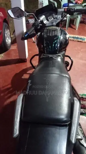 Bajaj Pulsar 180 2010