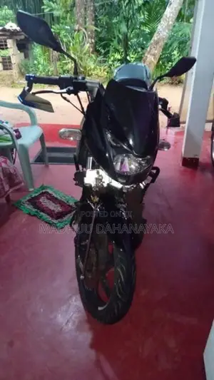 Bajaj Pulsar 180 2010