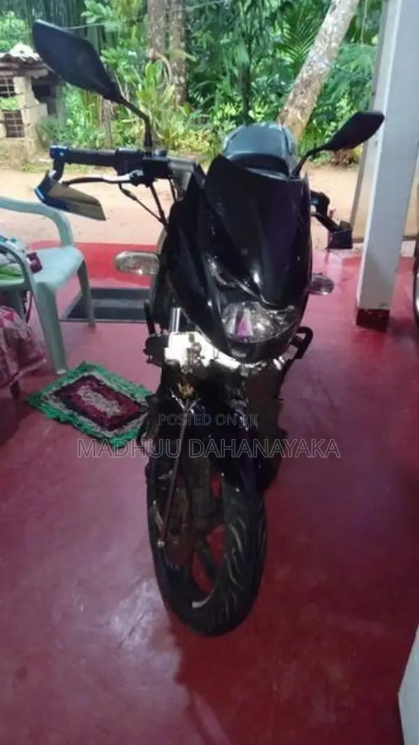 Bajaj Pulsar 180 2010