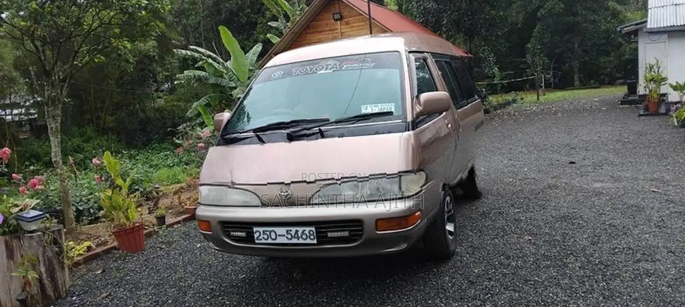 Toyota Regius 1996
