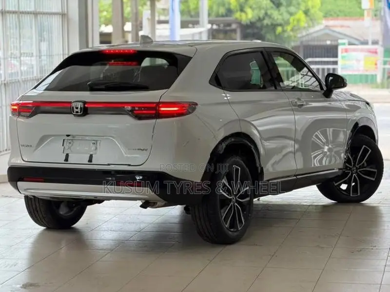 Honda Vezel Z Premium 10 SPEAKRS 2026