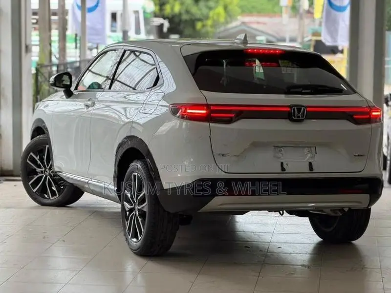 Honda Vezel Z Premium 10 SPEAKRS 2026