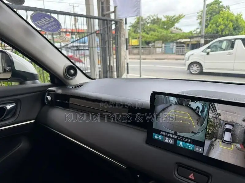 Honda Vezel Z Premium 10 SPEAKRS 2026