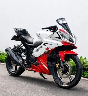 Yamaha YZF R15 2016