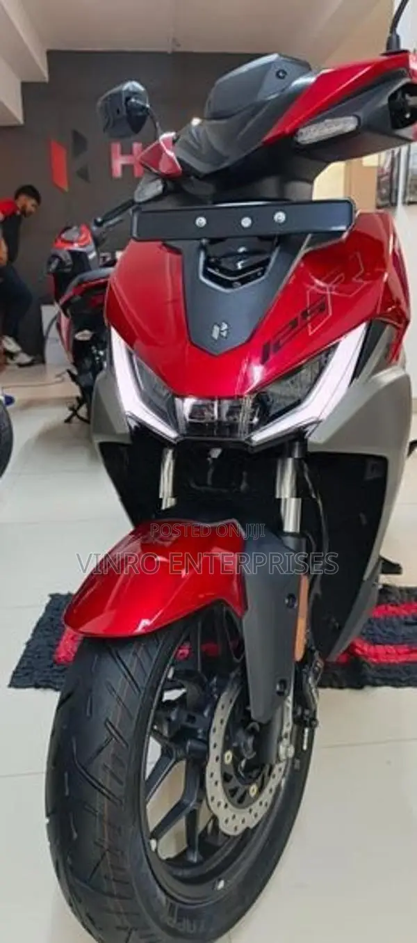 Hero XOOM 125R 2026