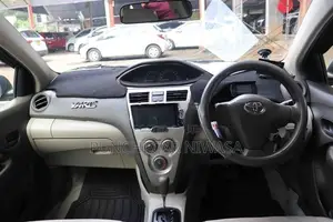 Toyota Yaris 2012