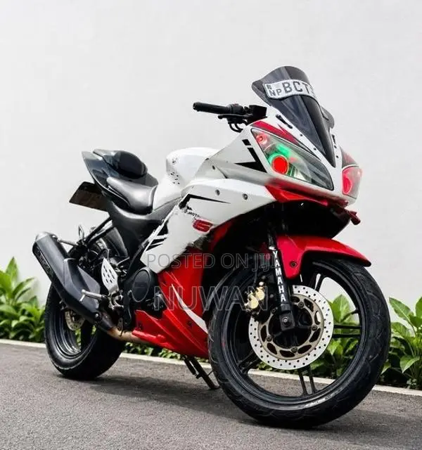 Yamaha YZF R15 2016