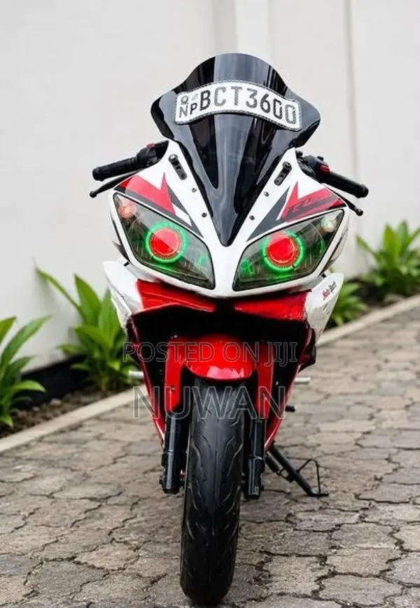 Yamaha YZF R15 2016