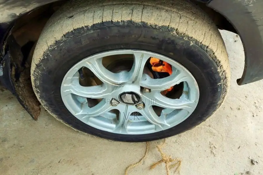 Suzuki Alto 2006
