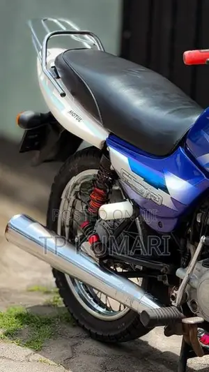 Bajaj CT100 2011