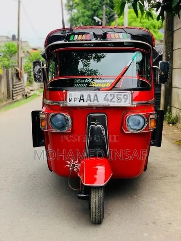 Bajaj RE 2012