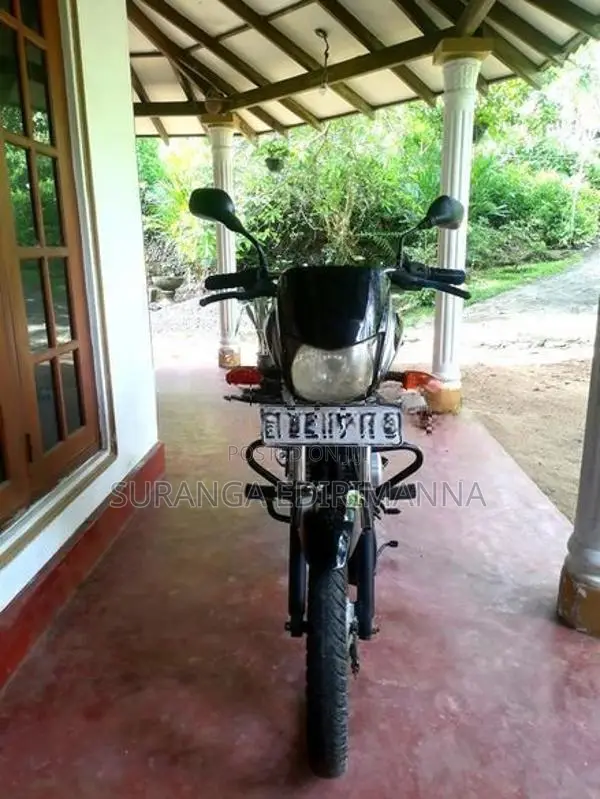 Bajaj Platina 100 2017