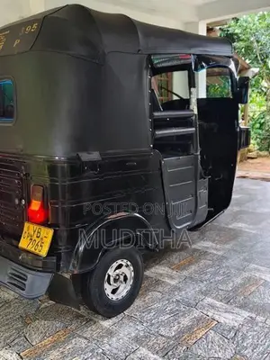 Bajaj RE 2010