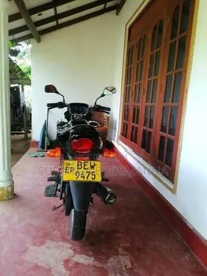 Bajaj Platina 100 2017