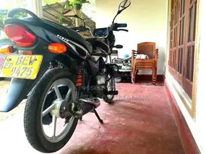 Bajaj Platina 100 2017