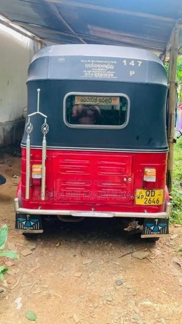 Bajaj RE 2005