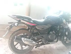 Bajaj Pulsar 180 2015