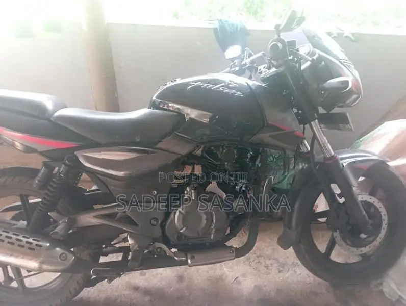 Bajaj Pulsar 180 2015