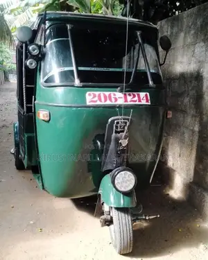 Bajaj RE 2001