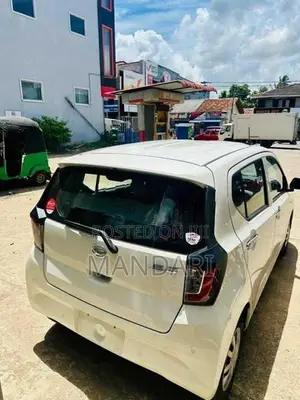 Daihatsu Mira 2019