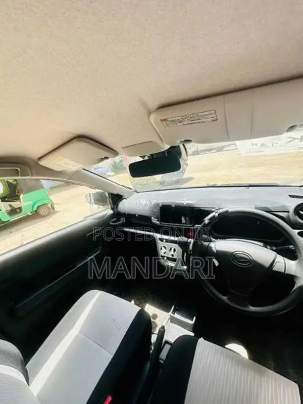 Daihatsu Mira 2019