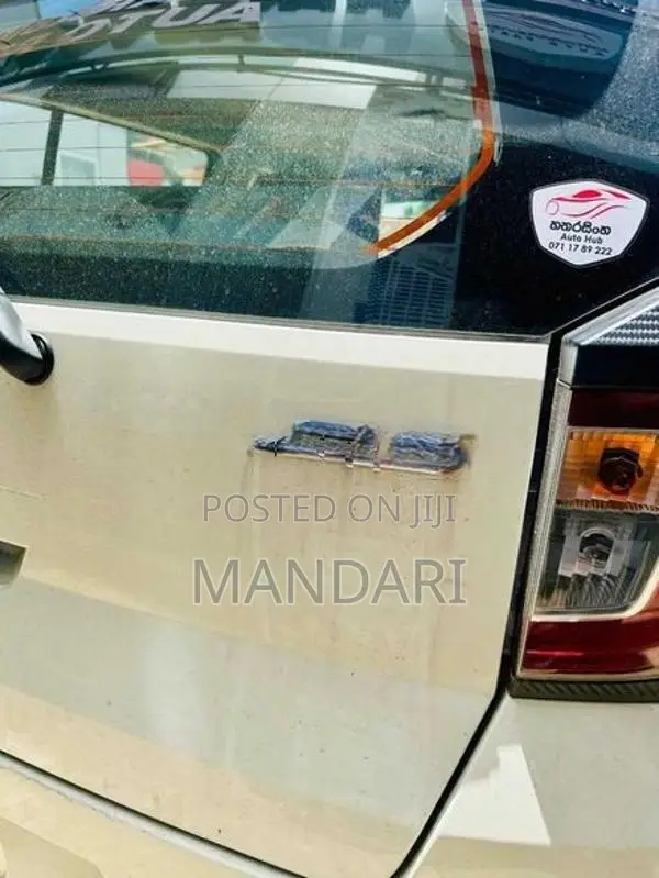Daihatsu Mira 2019