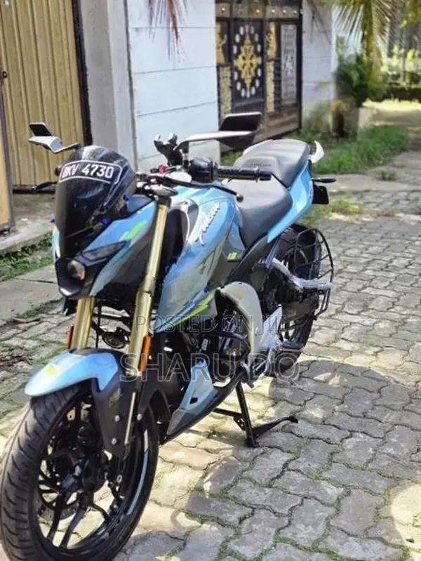 Bajaj Pulsar N160 Premium 2026