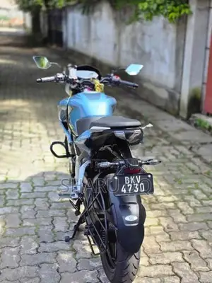 Bajaj Pulsar N160 Premium 2026