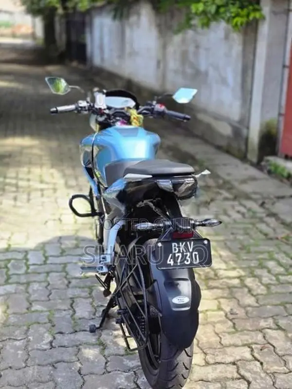 Bajaj Pulsar N160 Premium 2026