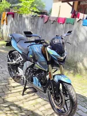 Bajaj Pulsar N160 Premium 2026