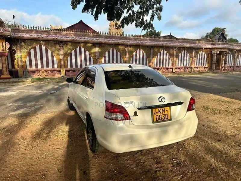Toyota Belta 2008