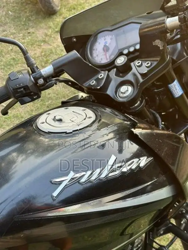 Bajaj Pulsar 150 Black 2018