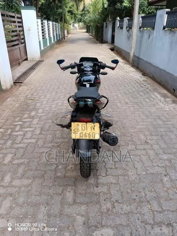 Bajaj Pulsar 180 Double Disc 2017