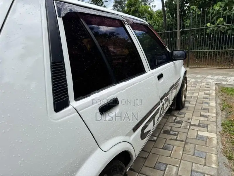 Toyota Starlet NP70 1987