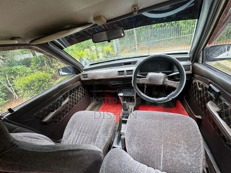 Toyota Starlet NP70 1987